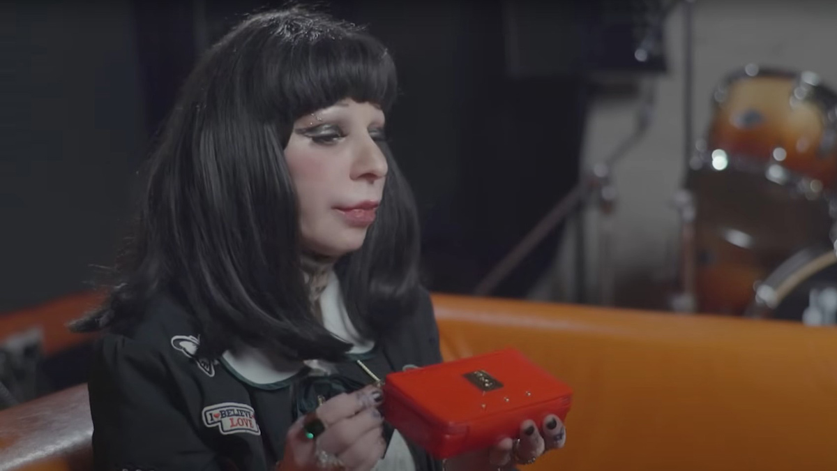 Суд в Москве взыскал долг по коммунальным платежам с Жанны Агузаровой