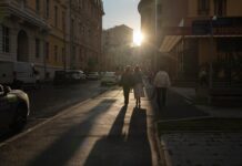 Сергей Богачев из ИКИ РАН делится оптимистичным прогнозом о предстоящей магнитной буре sergej bogachev iz iki ran delitsya optimistichnym prognozom o predstoyashhej magnitnoj bure-politgolos-ru-174377658900-0