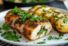 Сочный куриный рулет с фаршем и овощами тает во рту всего за 55 минут sochnyj kurinyj rulet s farshem i ovoshhami taet vo rtu vsego za 55 minut-politgolos-ru-174403076100-0