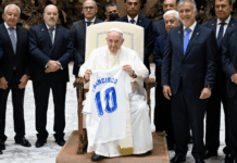 Спортивный мир скорбит - Папа Франциск в памяти клубов и лидеров ФИФА sportivnyj mir skorbit papa franczisk v pamyati klubov i liderov fifa-politgolos-ru-174525560000-0