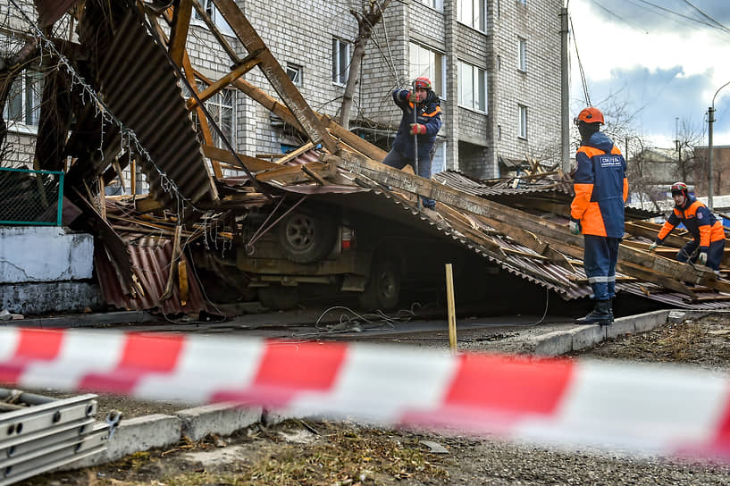 Стихия проверяет на прочность Красноярский край и соседние регионы Сибири-0