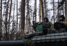 tanki bulat vsu atakovali popovolezhachi v kurskoj oblasti pod prikrytiem dronov-politgolos-ru-174401837200-0