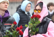 Церемония прощания с рэпером Пашей Техником в храме Петра и Павла в Лефортово