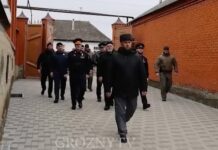 В Чечне почтили память героя-силовика при участии МВД и руководства республики v chechne pochtili pamyat geroyasilovika pri uchastii mvd i rukovodstva respubliki-politgolos-ru-174427620700-0