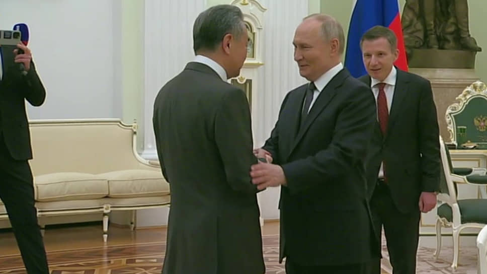 Ван И озвучил успехи подготовки визита Си Цзиньпина в РФ и перспективы сотрудничества-0