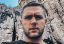 Влад Соколовский призывает к заботе о здоровье после борьбы с пневмонией vlad sokolovskij prizyvaet k zabote o zdorove posle borby s pnevmoniej-politgolos-ru-174396031700-0