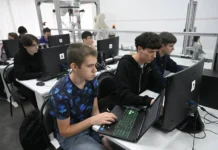 dmitrij grigorenko i mihail mishustin podderzhivayut importozameshhenie cherez rfrit i skolkovo-politgolos-ru-174855891100-0