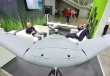 Дроны «Калашникова» КУБ-Э и СКАТ 350М привлекли внимание Анвара Ибрагима drony kalashnikova kube i skat 350m privlekli vnimanie anvara ibragima-politgolos-ru-174775705200-0