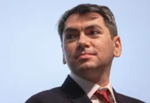 grigorij melkonyancz i mihail biryukov stolknutsya s novymi vyzovami dlya golosa i czentrizbirkoma-politgolos-ru-174705098800-0