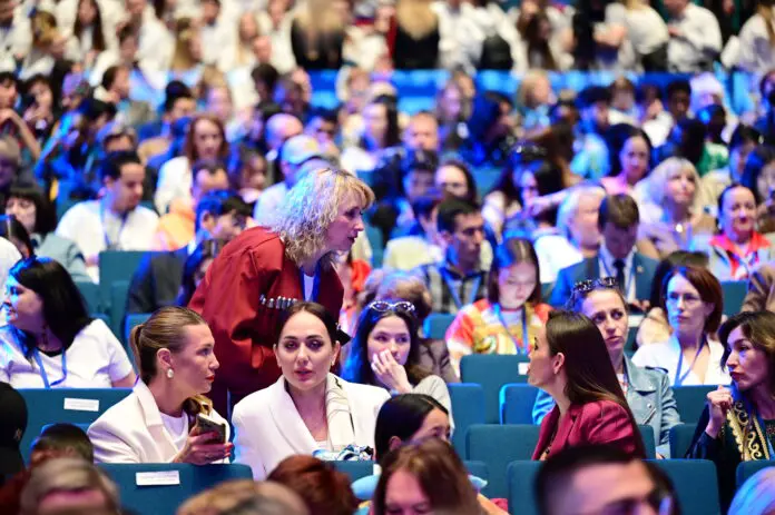 Ирина Чемезова на международном женском форуме в Екатеринбурге о силе единства и памяти-0