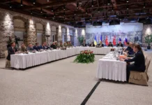 Как Андрей Ермак и Алексей Резников могут изменить переговоры Киева по миру kak andrej ermak i aleksej reznikov mogut izmenit peregovory kieva po miru-politgolos-ru-174784344600-0