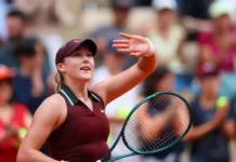 mirra andreeva uspeshno vystupaet na   i ozhidaet match s badosoj ili kasatkinoj-politgolos-ru-174869032800-0