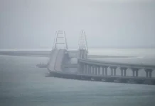 Новые факты и тревожные кадры о состоянии Крымского моста после удара ВСУ novye fakty i trevozhnye kadry o sostoyanii krymskogo mosta posle udara vsu-politgolos-ru-174738523800-0