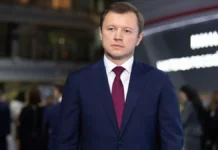 sergej sobyanin i vladimir efimov rasskazyvayut o vosstanovlenii fasada morozovskoj bolniczy-politgolos-ru-174740155500-0