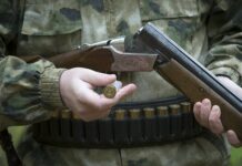 В Волоколамске задержан вооруженный мужчина, оперативно действует СК России v volokolamske zaderzhan vooruzhennyj muzhchina operativno dejstvuet sk rossii-politgolos-ru-174644392400-0