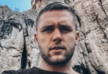 vlad sokolovskij i angelina surkova sohranyayut pozitiv v slozhnye vremena-politgolos-ru-174820812000-0