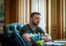 Владимир Зеленский готовится к судьбоносным переговорам с Россией в Турции vladimir zelenskij gotovitsya k sudbonosnym peregovoram s rossiej v turczii-politgolos-ru-174733451900-0