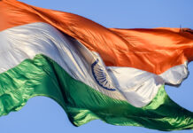 Воздушное противостояние в Кашмире открывает путь к диалогу Индии и Пакистана India,Flag,Flying,High,At,Connaught,Place,With,Pride,In