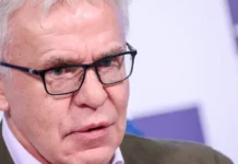 vyacheslav fetisov otmetil vazhnyj vklad aleksandra radulova v pobedu lokomotiva-politgolos-ru-174800569500-0