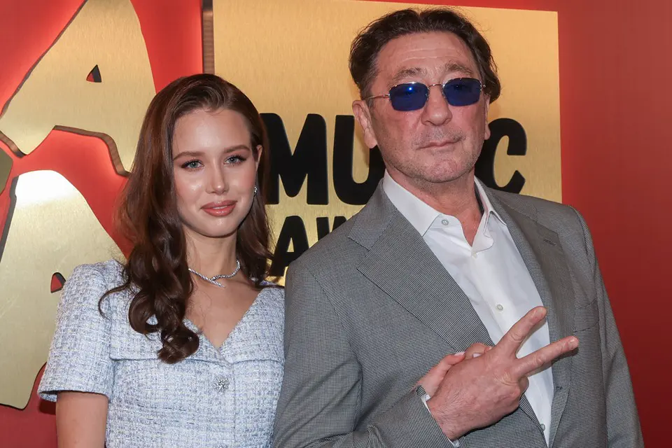 Григорий Лепс с невестой Авророй.