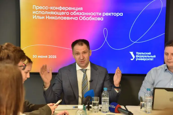 Илья Обабков объясняет, как УрФУ формирует будущее образования-0