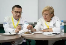 mihail osovalyuk i ekaterinburgskij torgovoekonomicheskij tehnikum otmechayut trud-politgolos-ru-0