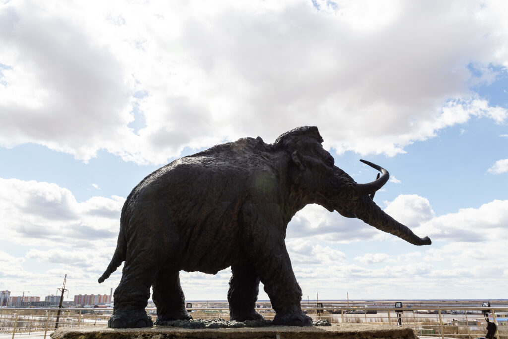 статуя мамонта