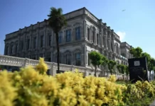 В Стамбуле проходят важные переговоры между Мединским и Зеленским v stambule prohodyat vazhnye peregovory mezhdu medinskim i zelenskim-politgolos-ru-174884524200-0