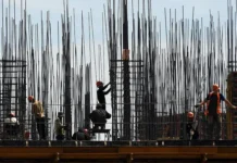 Центробанк и Юлия Флоринская рассматривают спрос на мигрантов и прогнозы czentrobank i yuliya florinskaya rassmatrivayut spros na migrantov i prognozy-politgolos-ru-0