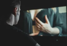 Компанию Марка Цукерберга Meta обвиняют в использовании пиратского порно для ИИ kompaniyu marka czukerberga obvinyayut v ispolzovanii piratskogo porno dlya ii-politgolos-ru-0