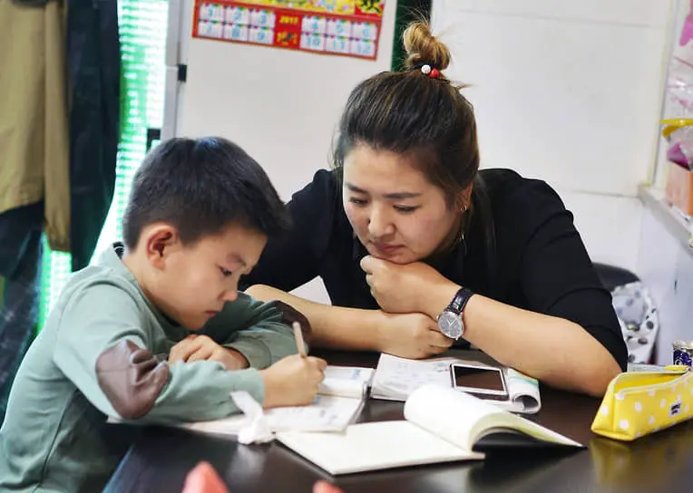 English Nanny отмечает расцвет популярности китайских гувернанток в России-0