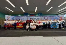 Рапопорт поздравил метателей ножа из Свердловской области перед УФО и Хабаровском rapoport pozdravil metatelej nozha iz sverdlovskoj oblasti pered ufo i habarovskom-politgolos-ru-0