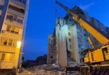 saratovskaya oblast v  roman busargin i mchs rossii pomogayut zhitelyam-politgolos-ru-0