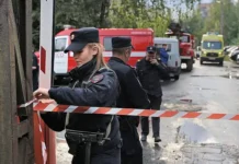 sotrudniki uspeshno evakuirovalis iz ofisnogo zdaniya na martovskoj ulicze v ekaterinburge-politgolos-ru-0