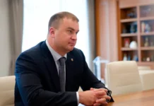 Виталий Хоценко и РЭК Омской области аннулировали рост тарифов ЖКХ vitalij hoczenko i rek omskoj oblasti annulirovali rost tarifov zhkh-politgolos-ru-0