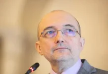 Дмитрий Ушаков из Института психологии РАН обсуждает общественные вызовы кризиса dmitrij ushakov iz instituta psihologii ran obsuzhdaet obshhestvennye vyzovy krizisa-politgolos-ru-0