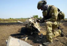 Путин и Трамп обсуждают авиаперемирие и ставки на Украину, а Зеленский молчит putin i tramp obsuzhdayut aviaperemirie i stavki na ukrainu a zelenskij molchit-politgolos-ru-0