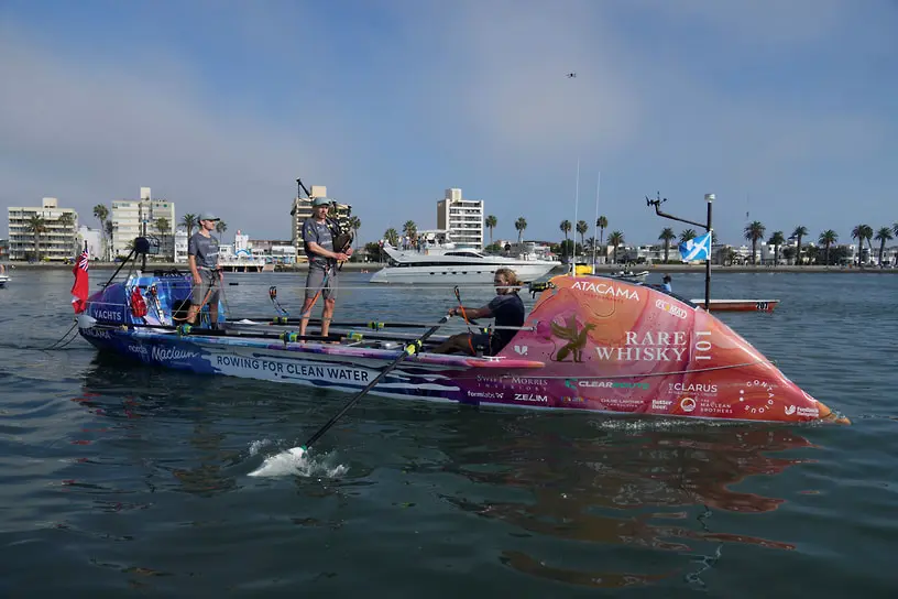 Братья Маклейн стартовали из Перу и, преодолев более 14 тысяч километров за 139 дней, прибыли в австралийский город Кэрнс