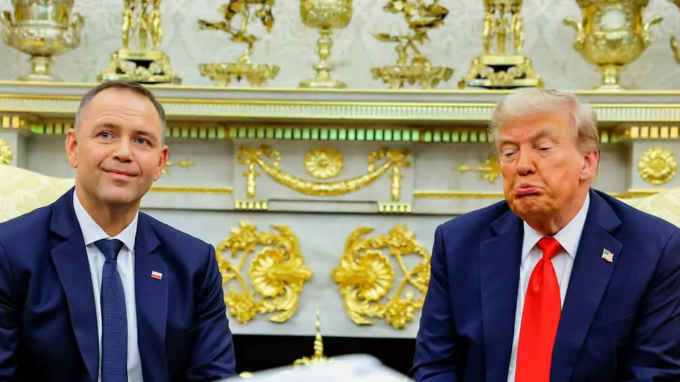 Президент Польши Кароль Навроцкий (слева) и президент США Дональд Трамп