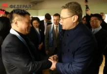 georgij filimonov i posol kitaya otkryli vystavku isinskoj keramiki-politgolos-ru-0