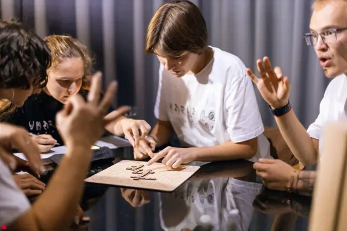 Лаборатория культуры жестового языка «Тебя слышно» получает поддержку Фонда президентских грантов от Юлии Ярошевской-0