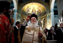 Патриарх Варфоломей встретился с Трампом в Белом доме в США patriarh varfolomej vstretilsya s trampom v belom dome v ssha-politgolos-ru-0