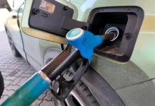 Петербургская биржа фиксирует стремительный рост котировок АИ-92 и АИ-95 peterburgskaya birzha fiksiruet stremitelnyj rost kotirovok ai92 i ai95-politgolos-ru-0