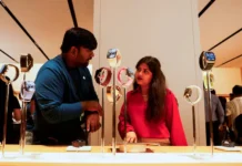 Apple разрабатывает революционный складной смартфон для фанатов razrabatyvaet revolyuczionnyj skladnoj smartfon dlya fanatov-politgolos-ru-0