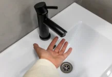 vo vladivostoke posle poryva na nekrasovskoj bez vody ostalis bolee 100 domov-politgolos-ru-0