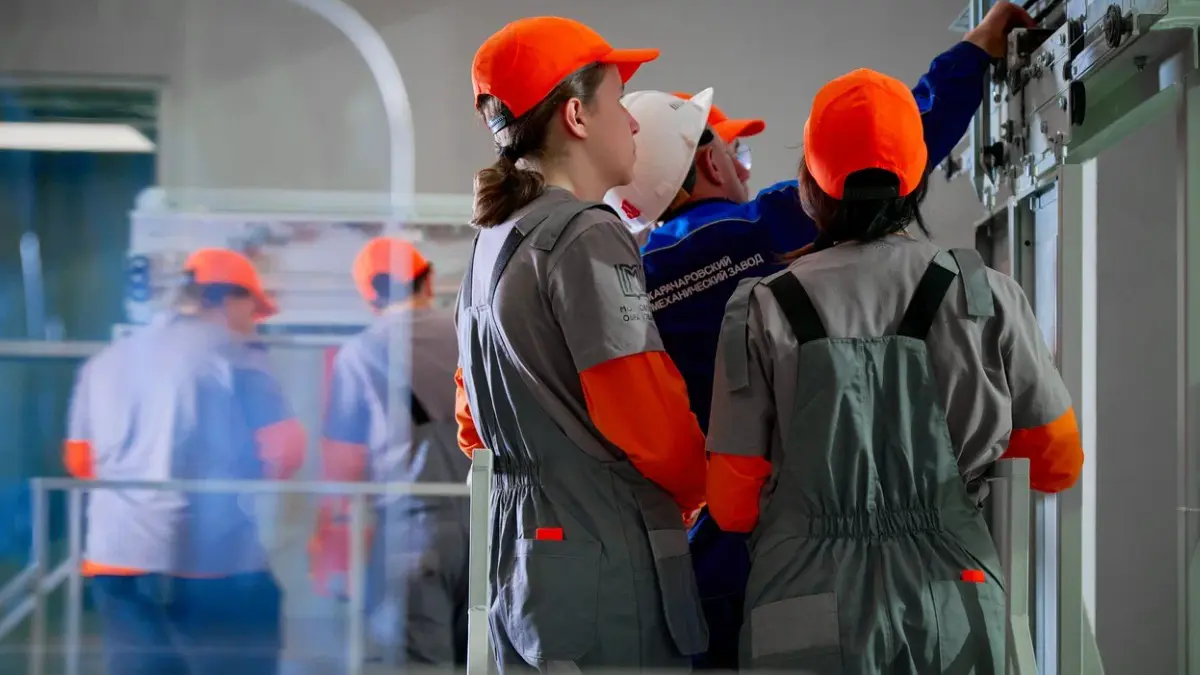 Анатолий Гарбузов: Учебное оборудование Карачаровского механического завода поможет подготовить специалистов в центре «Профессии будущего»