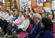 elena slesarenko i olga goncharova na torzhestvennom zakrytii vystavki v muzee pobedy-politgolos-ru-0