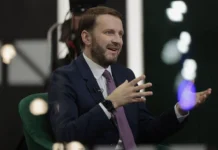 Максим Орешкин прокомментировал ироничный каламбур Владимира Путина о «Орешнике» maksim oreshkin prokommentiroval ironichnyj kalambur vladimira putina o oreshnike-politgolos-ru-0