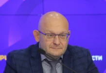 Михаил Мамонов и Госдума обсуждают рост семейных ценностей в России mihail mamonov i gosduma obsuzhdayut rost semejnyh czennostej v rossii-politgolos-ru-0