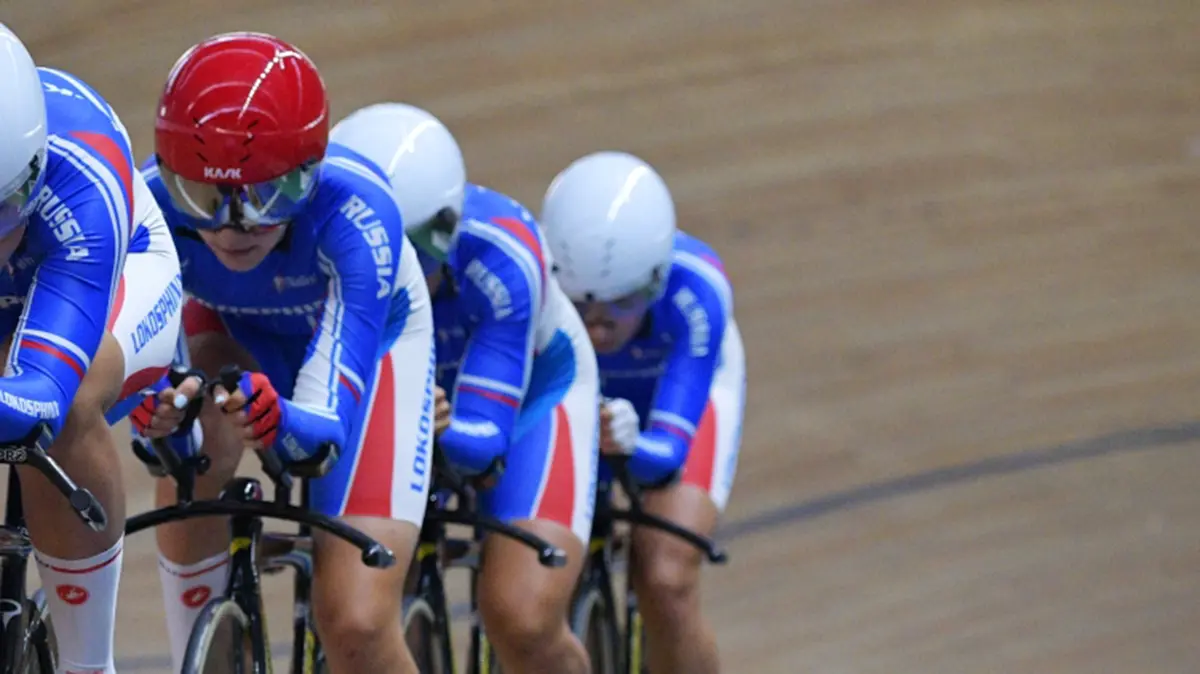 Панель вентиляции упала на российскую велогонщицу перед чемпионатом мира